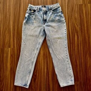 Abercrombie & Fitch The Mom High Rise Distressed Denim Jeans 28/6R